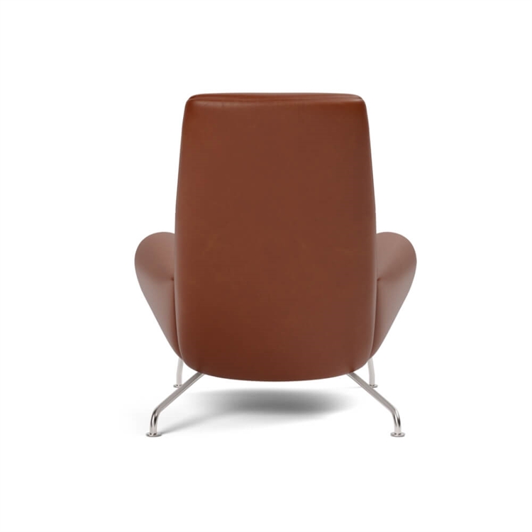 Fredericia Furniture Wegner Queen Chair 1010 Lænestol - Cera 905 Russet Brown, vinkel 2